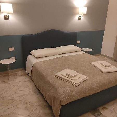 L'Angolo Di Oli' Lecce Exterior foto